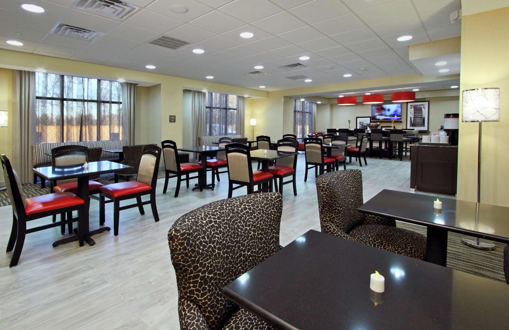 Hampton Inn Richland/South Jackson Exterior photo